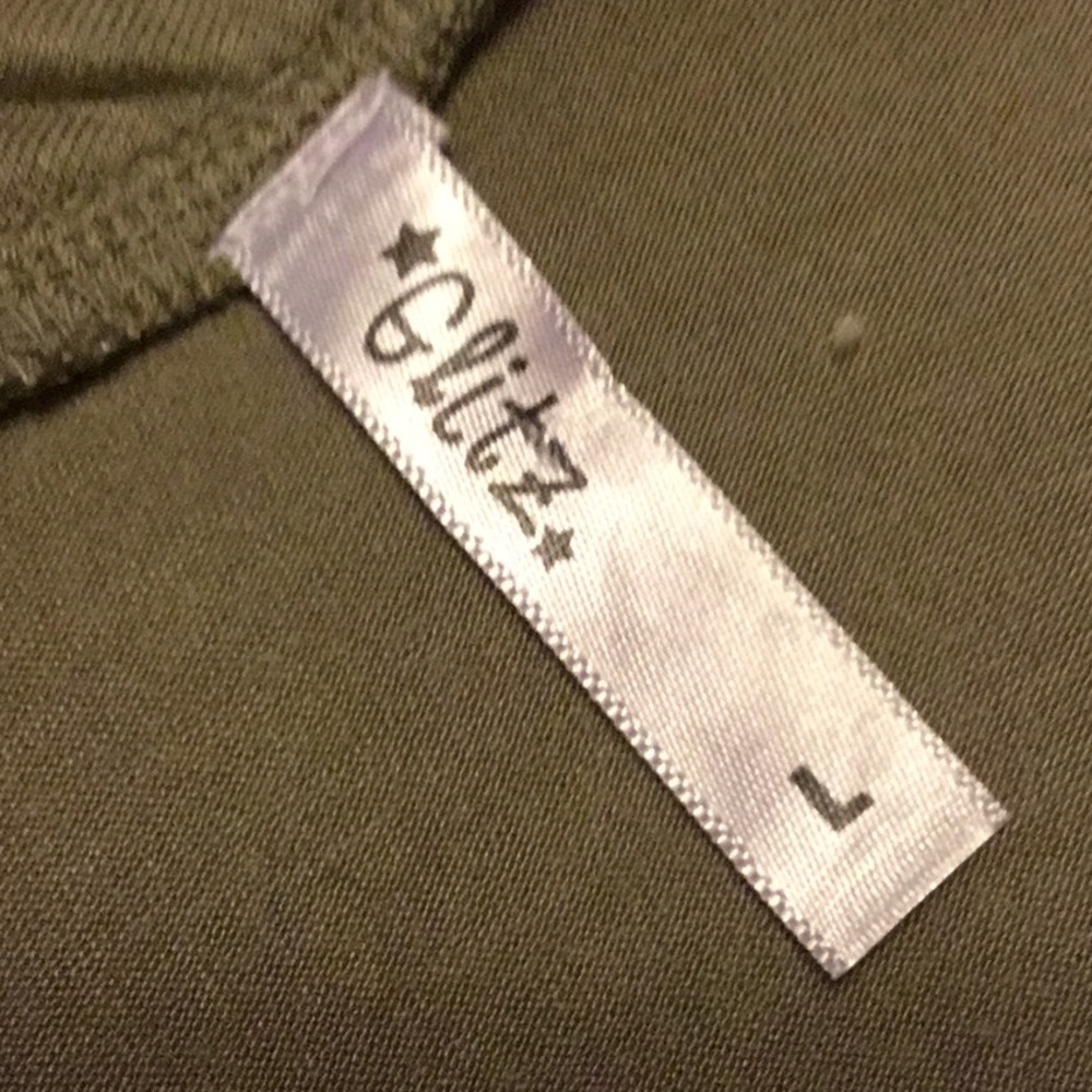 Top - Picture 4 of 4